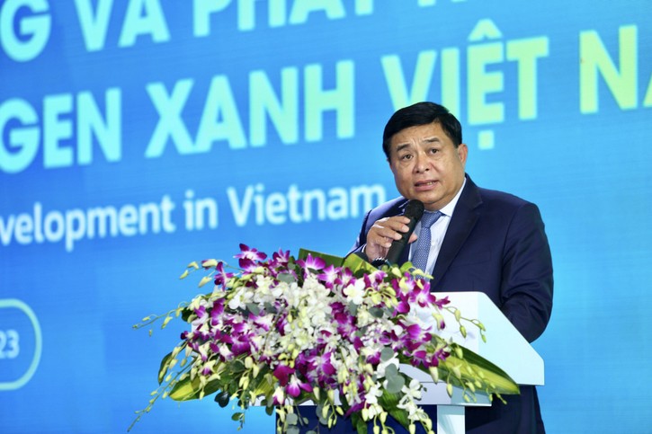Bộ trưởng Bộ Kế hoạch và Đầu tư Nguyễn Chí Dũng phát biểu tại Diễn đàn. Ảnh: Lê Tiên ảnh 1
