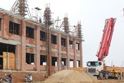Gói thầu số 10 Thi công xây dựng, lắp đặt thiết bị công trình Trung tâm Y tế huyện Thanh Sơn có giá 37,341 tỷ đồng. Ảnh minh họa: Tiên Giang