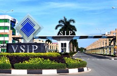 Các khu công nghiệp VSIP là biểu tượng cho quan hệ kinh tế Việt Nam – Singapore. Ảnh: Quang Tuấn