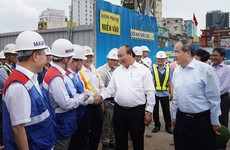 Thủ tướng Chính phủ Nguyễn Xuân Phúc thị sát công trình xây dựng Tuyến metro số 1 Bến Thành - Suối Tiên. Ảnh: Hiếu Nguyễn