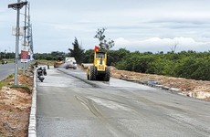 Hạng mục đường Võ Chí Công thuộc Dự án Cải thiện môi trường, hạ tầng đô thị để ứng phó với biến đổi khí hậu TP. Hội An được đánh giá đạt tiến độ giải ngân. Ảnh: Hà Minh