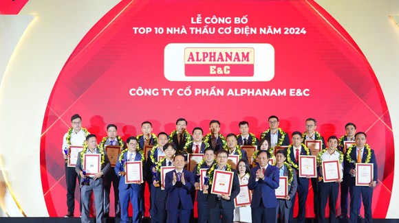 Alphanam E&C được xướng tên tại hạng mục Top 10 Nhà thầu cơ điện năm 2024 