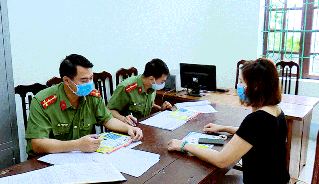 Công an huyện Thanh Thuỷ xử phạt 4 triệu đồng đối với vi phạm của bà Trần Thị Hương.