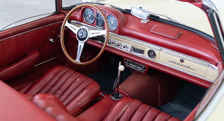 Xe cổ Mercedes-Benz 300 SL Roadster đời 1961 rao bán gần một triệu USD | Báo Đấu thầu
