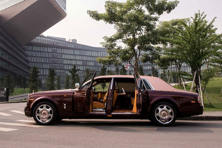 Chiếc RollsRoyce Phantom Lửa Thiêng của ông Trịnh Văn Quyết có gì đặc biệt