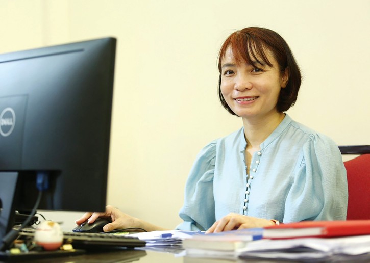 Bà Nguyễn Thị Thúy Hằng, Phó Cục trưởng Cục Quản lý đấu thầu ảnh 1