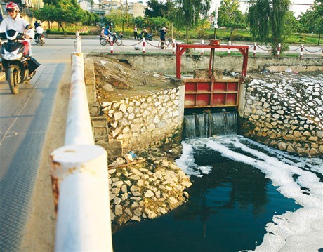 IMG

Duy trì hệ thống xử lý nước thải đô thị là một trong các loại dịch vụ công ích được đề cập tại Dự thảo Thông tư hướng dẫn xác định và quản lý chi phí dịch vụ công ích đô thị. Ảnh: Tiên Giang