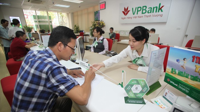 Ngay sau khi định hướng trở thành ngân hàng bán lẻ, VPBank đã có sự chuẩn bị tích cực, đầu tư cả về chiều rộng và chiều sâu vào các hệ thống nền tảng