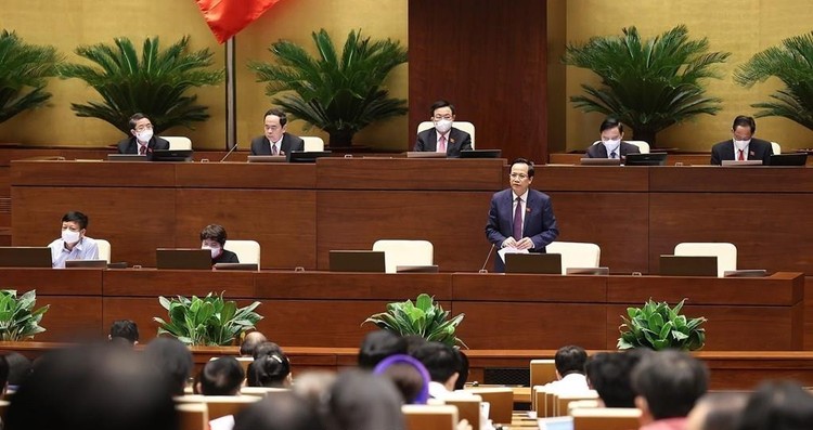Bộ trưởng Bộ Lao động - Thương binh và xã hội Đào Ngọc Dung giải trình ý kiến của các đại biểu quốc hội