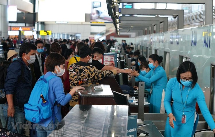 Số lượng khách đã đến và đang ở tại Đà
Nẵng
dự
kiến
đạt 80.000 hành khách. Ảnh: Vietnam+