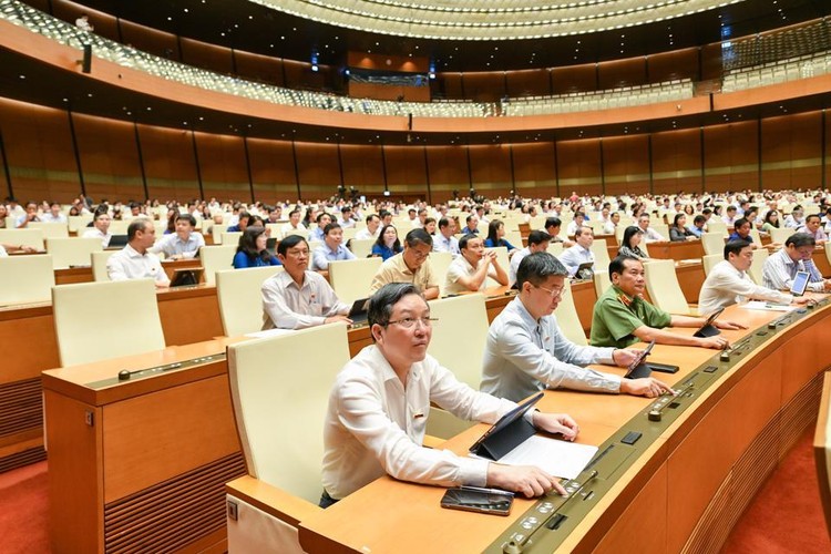 Quốc hội sẽ xem xét thông qua 7 dự án Luật và 3 dự thảo Nghị quyết. Ảnh: Quochoi.vn