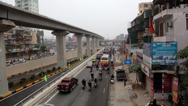 Đến thời điểm này, dự án đường sắt Cát Linh - Hà Đông đã hoàn thành lắp được 83% số lượng dầm trên toàn tuyến - Ảnh T.Phùng