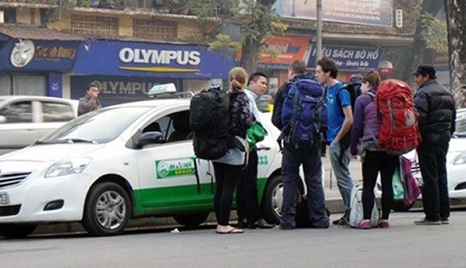 Mai Linh thông báo giảm giá cước 500 đồng/km đối với taxi 4 chỗ và 600 đồng/km đối với taxi 7 chỗ trong lần điều chỉnh này.
