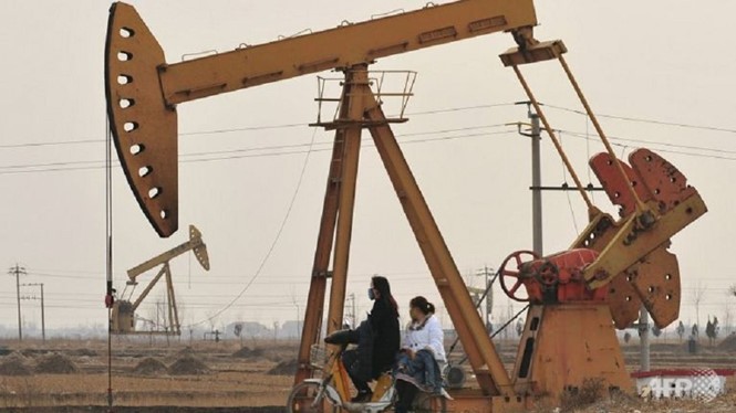 Châu Á là lý do khiến các nước sản xuất dầu lớn thế giới chưa lùi bước trong cuộc chiến sản lượng - Ảnh: AFP