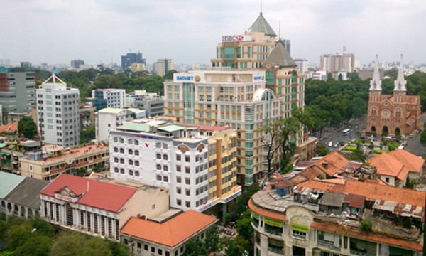Giá thuê mặt bằng bán lẻ tại 2 đô thị lớn nhất Việt Nam đều trên đà giảm. Ảnh: Vũ Lê
