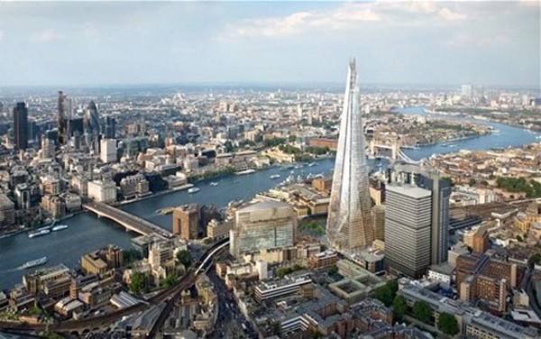 Lượng giao dịch bất động sản tại Anh đang giảm gần 30% tính theo đồng nội tệ. Ảnh: Telegraph