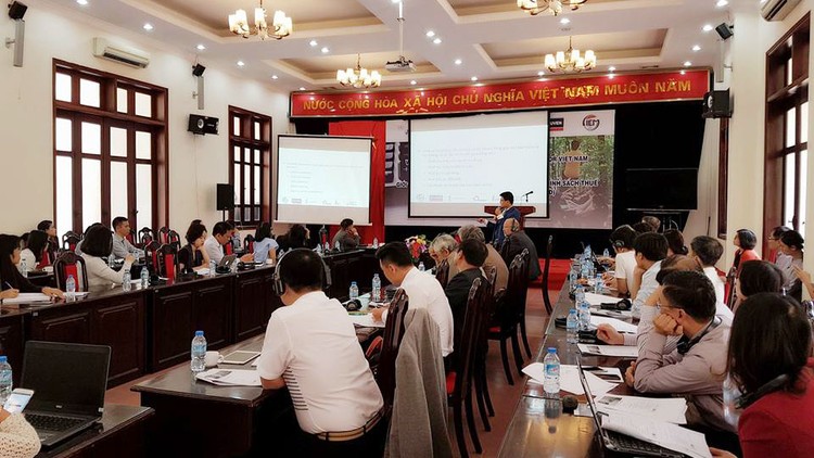 Hội thảo "Giới thiệu mô hình mô phỏng tác động vi mô của chính sách thuế và bảo hiểm xã hội cho Việt Nam" tổ chức ngày 13/11. Ảnh: Đức Trung