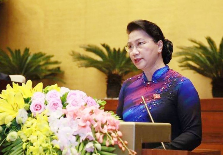 Chủ tịch Quốc hội Nguyễn Thị Kim Ngân giới thiệu nhân sự để bầu Chủ tịch nước. Ảnh: Quang Khánh