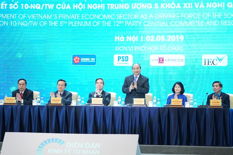 Thủ tướng Chính phủ Nguyễn Xuân Phúc tham dự và phát biểu chỉ đạo tại Diễn đàn Kinh tế tư nhân Việt Nam 2019. Ảnh: Hiếu Nguyễn