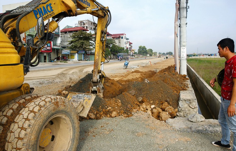 Gói thầu số NA01 Xây dựng tuyến Đường 349 huyện Anh Sơn (Nghệ An) có giá gói thầu 93,3 tỷ đồng. Ảnh minh họa: Tiên Giang