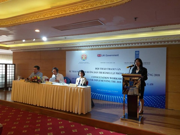TS. Catherine Phương, Trợ lý Trưởng đại diện thường trú UNDP Việt Nam chia sẻ kinh nghiệm quốc tế về PCTN. Ảnh Bích Thủy