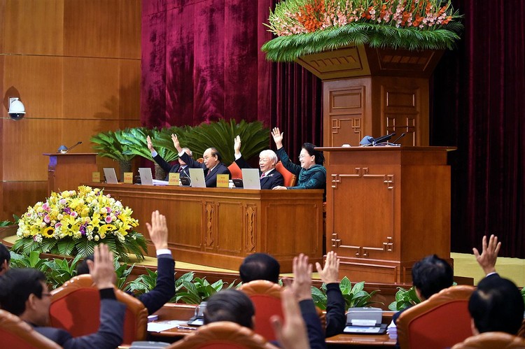 Ban Chấp hành Trung ương đã thảo luận dân chủ, kỹ lưỡng, bỏ phiếu biểu quyết với sự nhất trí rất cao nhân sự tham gia Bộ Chính trị, Ban Bí thư khoá XIII. Ảnh VGP