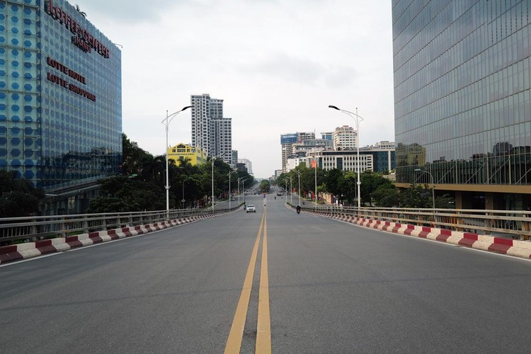 10 quận, huyện của Hà Nội tiếp tục thực hiện Chỉ thị 16 sau ngày 6/9. Ảnh: Ngọc Thành