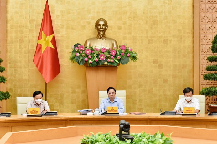 Thủ tướng Phạm Minh Chính, Trưởng Ban Chỉ đạo quốc gia phòng chống dịch COVID-19 chủ trì cuộc họp trực tuyến toàn quốc của Ban Chỉ đạo với các địa phương. Ảnh: VGP