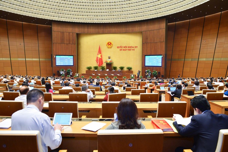 Quốc hội biểu quyết thông qua các nghị quyết quan trọng