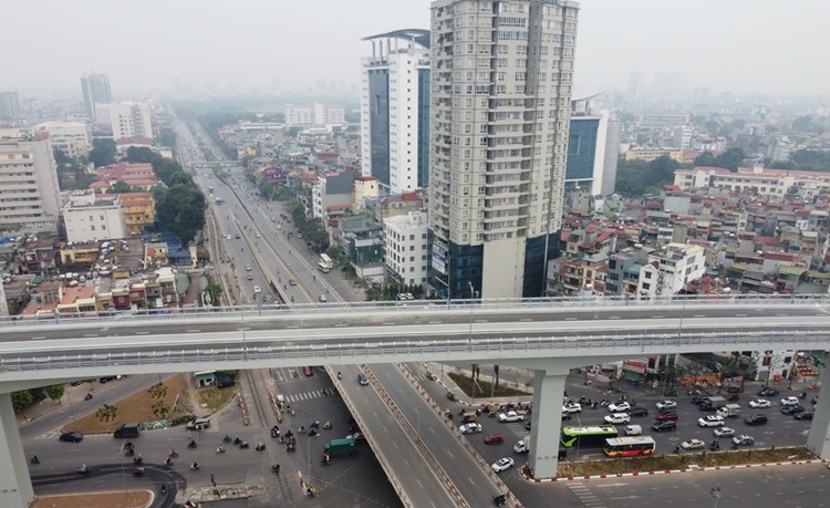 Đường Vành đai 2 trên cao của Hà Nội đã sẵn sàng thông xe.