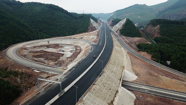 Điều chỉnh Dự án xây dựng đường cao tốc Tuyên Quang - Phú Thọ.
