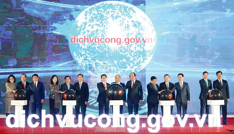 Theo báo cáo khảo sát của Liên hợp quốc công bố tháng 7/2020, xếp hạng chỉ số phát triển Chính phủ điện tử chung của Việt Nam tăng 2 bậc. Ảnh: Hiếu Nguyễn