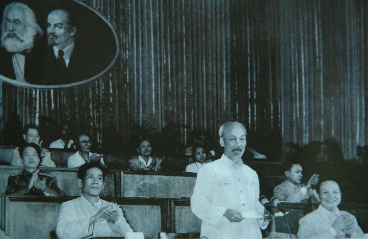 Đại hội Đảng toàn quốc lần thứ III (tháng 9/1960) thông qua kế hoạch 5 năm lần thứ nhất. Ảnh: Lê Tiên