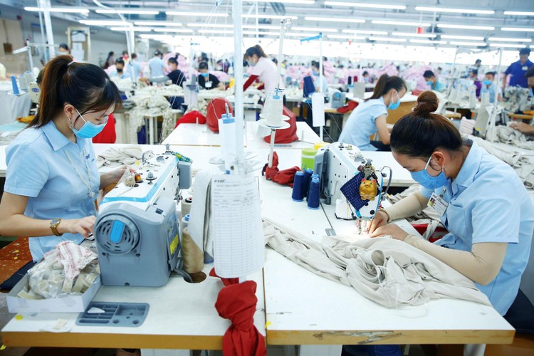 Hiệp hội Dệt may Việt Nam dự báo giá trị xuất khẩu hàng dệt may năm 2021 có thể đạt khoảng 37 - 38 tỷ USD. Ảnh: Lê Tiên
