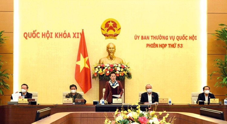 Chủ tịch Quốc hội Nguyễn Thị Kim Ngân phát biểu tại phiên thảo luận của Ủy ban Thường vụ Quốc hội. Ảnh: Quang Khánh