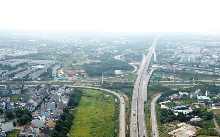 Dự án 1A - đường Vành đai 3 TP.HCM có chiều dài 8,75 km, trong đó, đoạn đi qua địa bàn tỉnh Đồng Nai có chiều dài 6,3 km. Ảnh: Tiên Giang