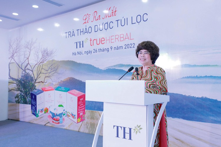 Doanh nhân Thái Hương, Nhà sáng lập Tập đoàn TH mong người tiêu dùng đón nhận TH true HERBAL với vị thế là món quà sức khỏe từ “Mẹ Thiên nhiên”