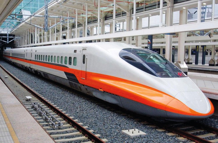 Theo Báo cáo nghiên cứu tiền khả thi của Bộ Giao thông vận tải, Dự án Đường sắt tốc độ cao Bắc - Nam có tổng mức đầu tư dự kiến 58,71 tỷ USD, dài 1.545 km, tốc độ khai thác tối đa 320 km/h. Ảnh minh họa: Nhã Chi St