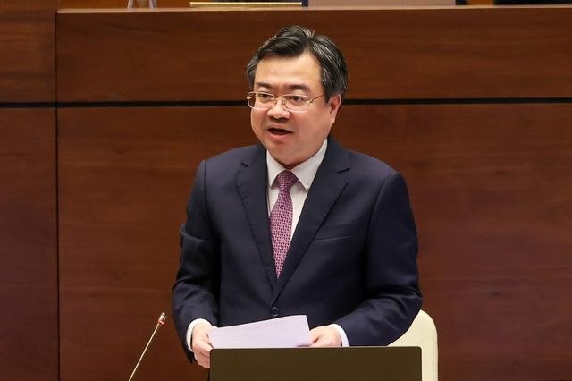 Bộ trưởng Bộ Xây dựng Nguyễn Thanh Nghị trả lời chất vấn các vấn đề thuộc lĩnh vực xây dựng - Ảnh: VGP