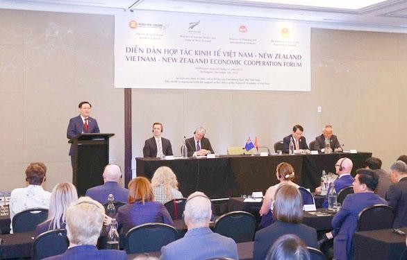 Chủ tịch Quốc hội Vương Đình Huệ phát biểu tại Diễn đàn Hợp tác kinh tế Việt Nam - New Zealand. Ảnh: Doãn Tấn