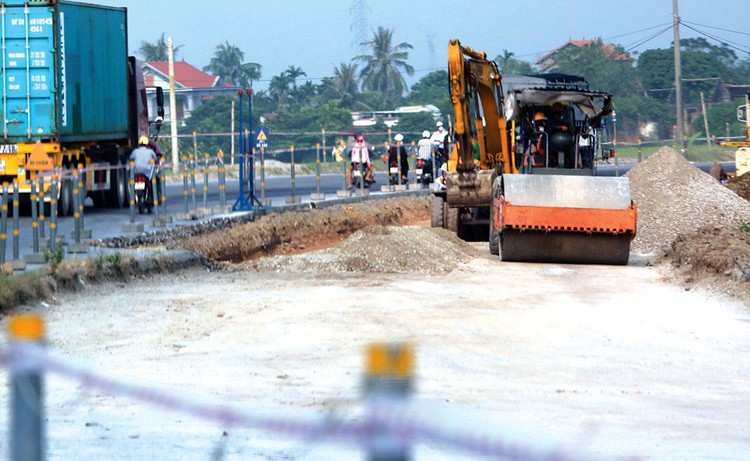 Công ty TNHH Xây dựng và Thương mại Sài Gòn góp mặt tại 2 gói thầu thuộc Dự án Đường Hồ Chí Minh đoạn tránh phía Đông TP. Buôn Ma Thuột. Ảnh: NC st