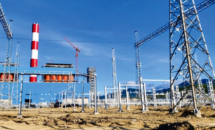 Cụm các dự án lưới điện giải tỏa công suất Nhà máy Nhiệt điện BOT Vân Phong 1 do Tổng công ty Truyền tải điện quốc gia làm chủ đầu tư. Ảnh: Nguyễn Long