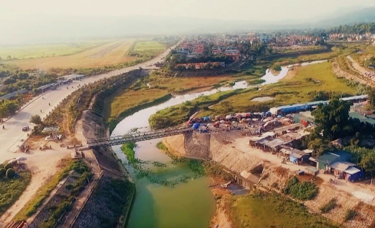Dự án Quản lý đa thiên tai lưu vực sông Nậm Rốm, tỉnh Điện Biên được triển khai trong thời gian 5 năm từ 2021 - 2025 với nguồn vốn hơn 981 tỷ đồng. Ảnh: Phạm Hằng