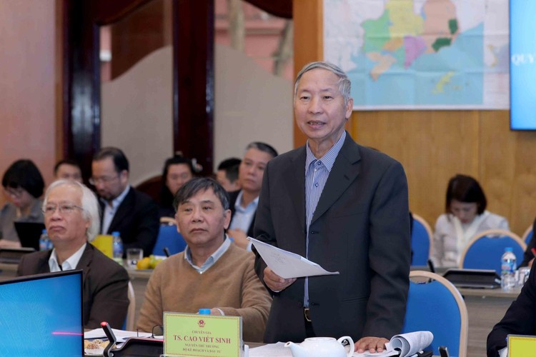 TS. Cao Viết Sinh phát biểu tại cuộc họp Hội đồng Thẩm định Quy hoạch tỉnh Bà Rịa - Vũng Tàu. Ảnh: Đức Trung