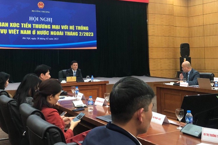 Hội nghị giao ban xúc tiến thương mại với hệ thống Thương vụ Việt Nam ở nước ngoài tháng 2/2023 dưới sự chủ trì của Bộ trưởng Bộ Công Thương Nguyễn Hồng Diên