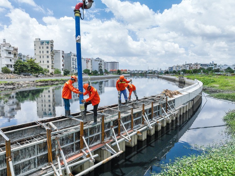 Công ty TNHH Xây dựng và Khảo sát công trình Thanh Tuấn đảm nhận hạng mục thi công cọc, kè