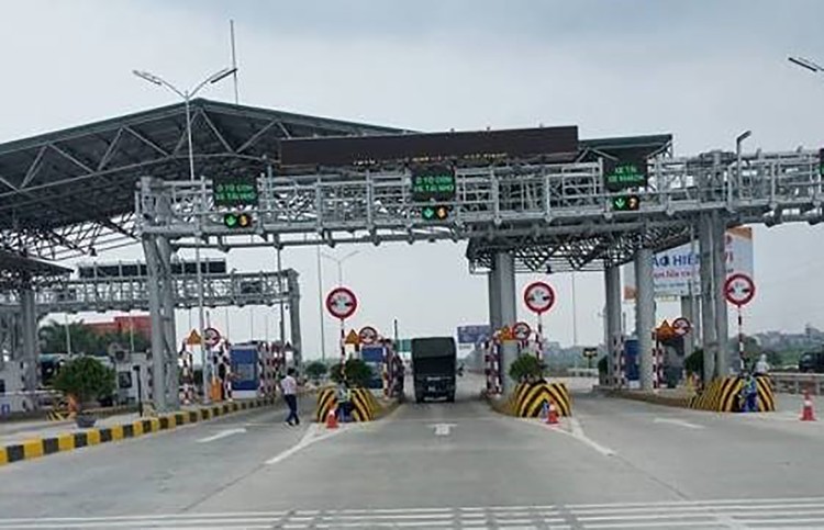 Trạm thu phí đường cao tốc Hà Nội-Bắc Giang được đặt tại Km152+080 địa phận tỉnh Bắc Ninh. (Ảnh: Diễn đàn otofun)