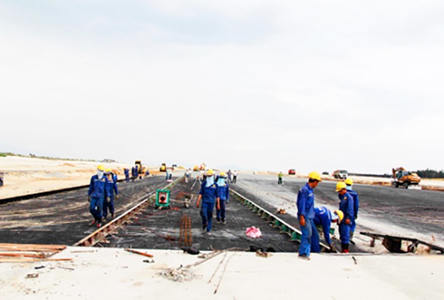 Tìm vốn cho dự án Đường cất hạ cánh số 2 sân bay Cam Ranh