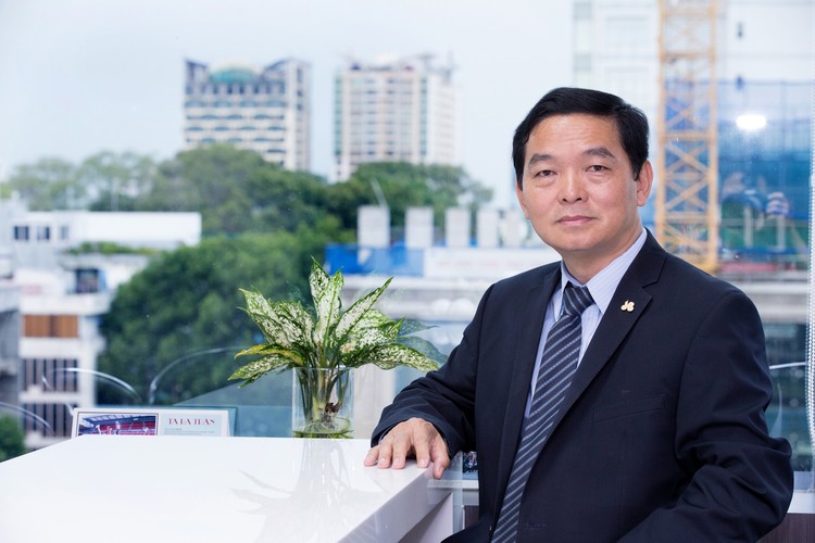 Ông Lê Viết Hải, Chủ tịch HĐQT kiêm Tổng Giám đốc Công ty Cổ phần Xây dựng và Kinh doanh địa ốc Hòa Bình.