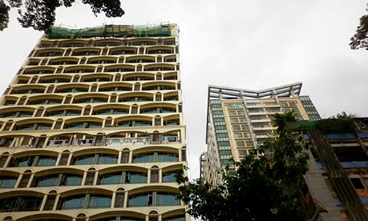 Dự án New Pearl đình đám một thời của Phương Trang được chuyển nhượng lại cho Tập đoàn Vạn Thịnh Phát vào năm 2013 khi mới xây đến tầng thứ 2.